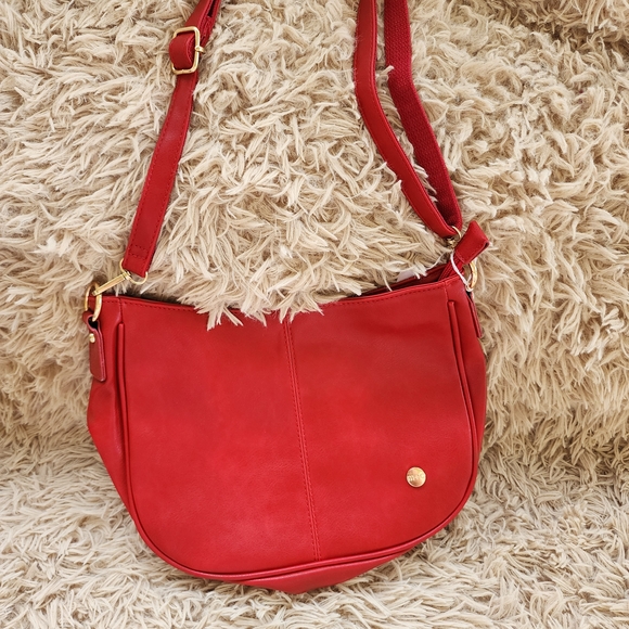 Modern Chic Elegant Red Shoulder Crossbody Bag - Picture 1 of 7